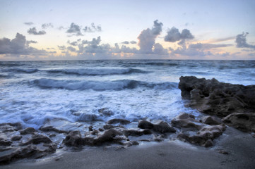 Blowing Rocks Sunrise / Sunrise at the Blowing Rocks Beach in south Florida