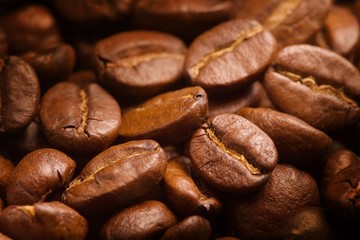 Obraz premium Close up of the aromatic coffe beans