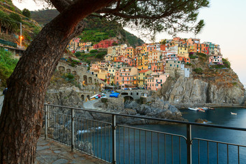 Manarola charming little fishing village, colorful houses