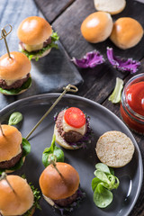 party food, beef burgers