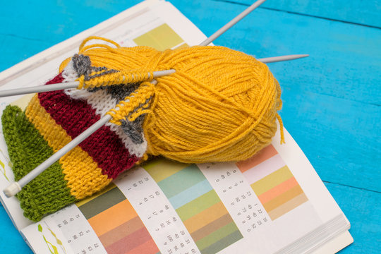 knitting and color choice