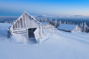 hut in hight mountains