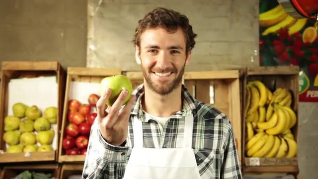 Sellerman showing the apple