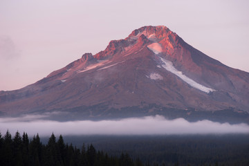 Mt Hood Ski Resort Low Clouds Trillium Lake Oregon Territory