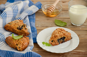 Blueberry scones with whole-wheat flour
