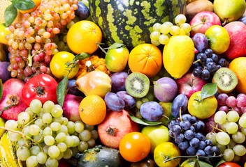 Zelfklevend Fotobehang vers fruit en groenten © Nitr
