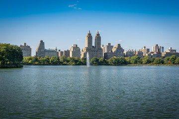 Blick vom Central Park auf die Skyline von New York