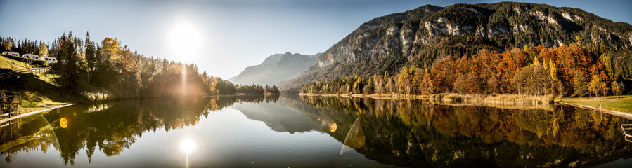 Reintaler See im Herbst in Tirol - obrazy, fototapety, plakaty