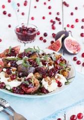  Salad with figs and arugula