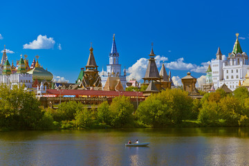 Obraz premium Izmailovo Kremlin and lake - Moscow Russian