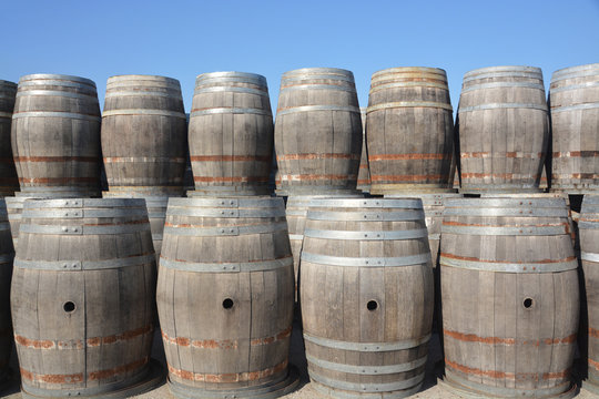 barricas de madera para vino