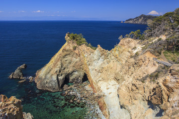 Fototapeta premium Widok na Fudżi z przylądka Koganezaki, Izu, Shizuoka, Japonia