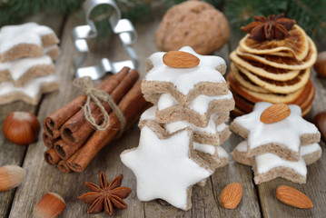 Fototapeta na wymiar Christmas almond cookies