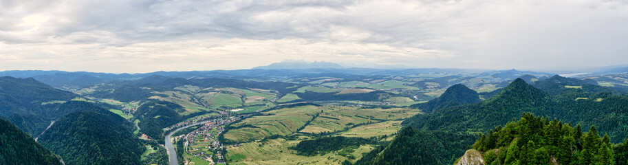 Fototapeta na wymiar Panorama from Trzy Korony mountain, Pieniny, Poland