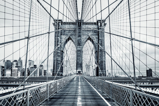Fototapeta Black and white Brooklyn Bridge