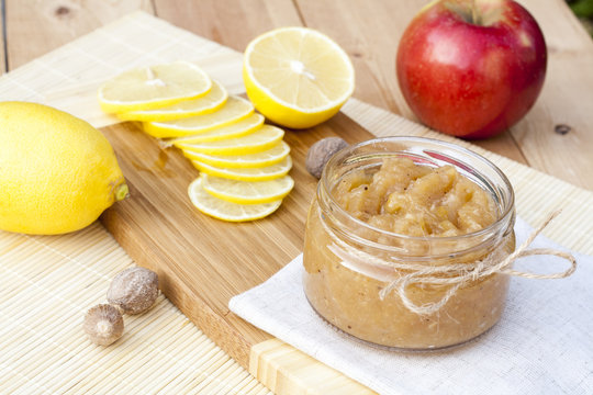 Homemade apple and lemon jam with ginger and nutmeg, closeup, selective focus
