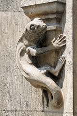 Lizard on the New Town Hall in Munich - 94995499