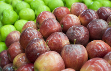 Fresh apples in supermarkets (selective focus)