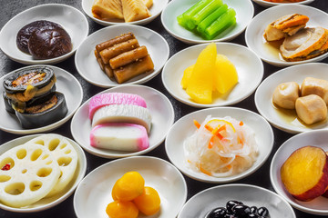 典型的なおせち料理　Japanese food New Year dishes (OSECHI)