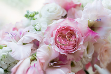 Obraz premium Two wedding rings