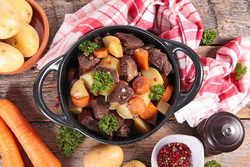 beef stew with wine sauce and vegetables