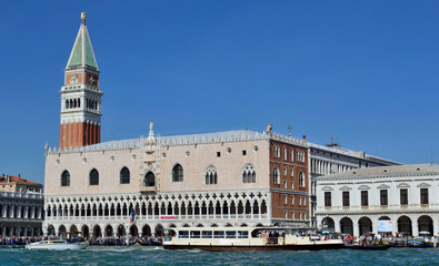 Fototapeta na wymiar the island of San Giorgio Maggiore in Venice