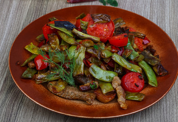 Stir fried pork with vegetables