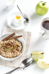 Oats with egg and green apple