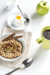 Oats with egg and green apple
