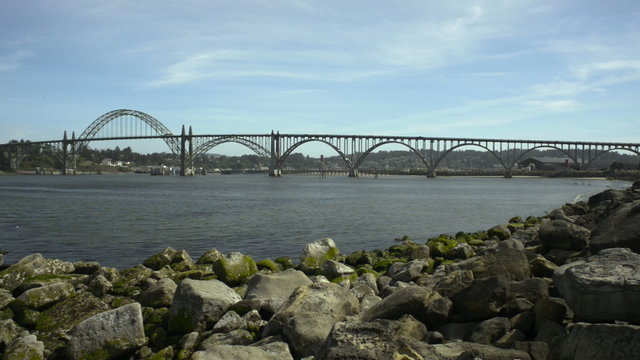 00:04 | 00:30
1×

The Yaquina Bay Bridge in Newport, OR. Shot from the south jetty looking inland. Camera pans across bridge right to left.