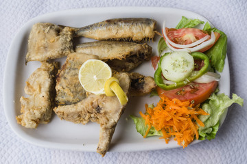 Fish / in the picture we see a great dish of fried fish