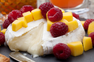 Baked Brie Cheese and Fruits