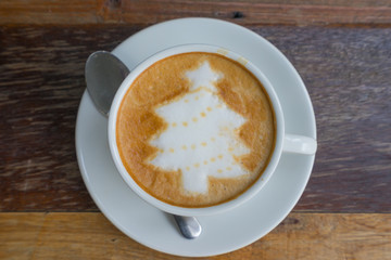 Obraz na płótnie Canvas Christmas Tree Latte Art Coffee