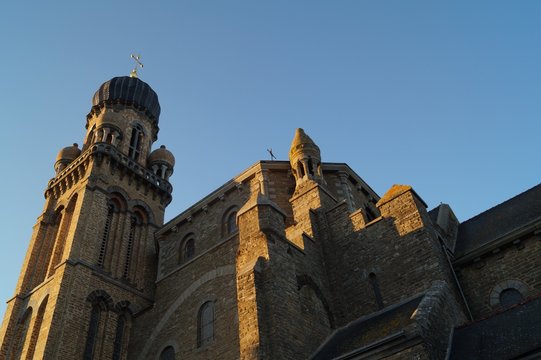 eglise, corps-nuds,