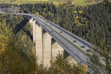 チロル地方のヨーロッパ橋