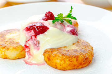 Russian cheesecakes