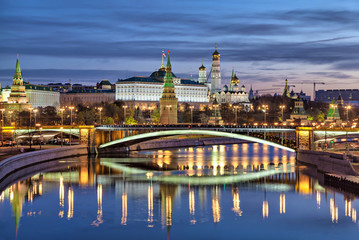Bolshoy Kamenny Bridge and Kremlin - obrazy, fototapety, plakaty