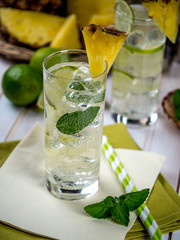 Pineapple mojito