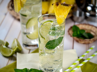 Pineapple mojito