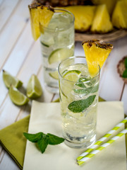 Pineapple mojito