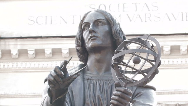 Nicolas Copernicus sculpture zoom-in
