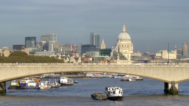 Zooming view of St Paul cathedral and part of the City of London