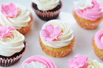 Small cakes