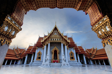 Fototapeta premium The Marble Temple, Wat Benchamabopitr Dusitvanaram Bangkok, Thai
