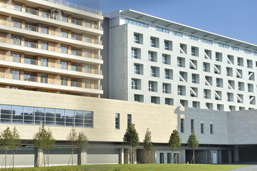 Milano nuovi edifici commerciali e residenziali