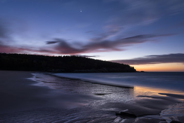 Obraz premium Twilight at Sand Beach in Maine