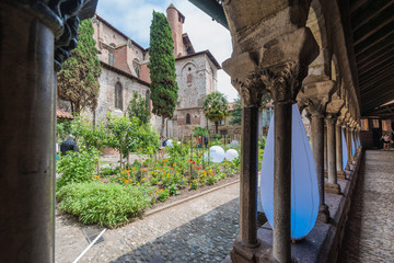 Fototapeta na wymiar Saint Salvi Cloister in Albi, France