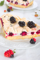 Brombeer-Baiser-Kuchen