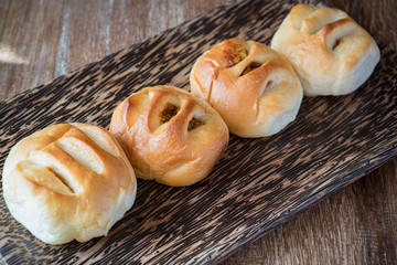 Stuffed bread with pork and chilli paste