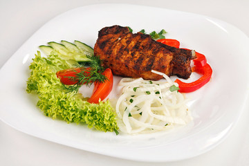 steak with fresh vegetables